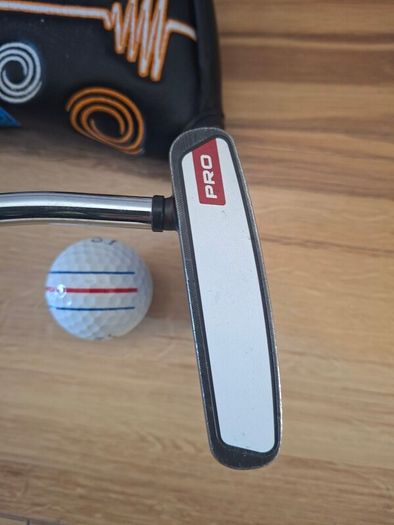 Odyssey Black V-Line White Hot Pro Putter