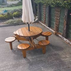 Garden picnic table
