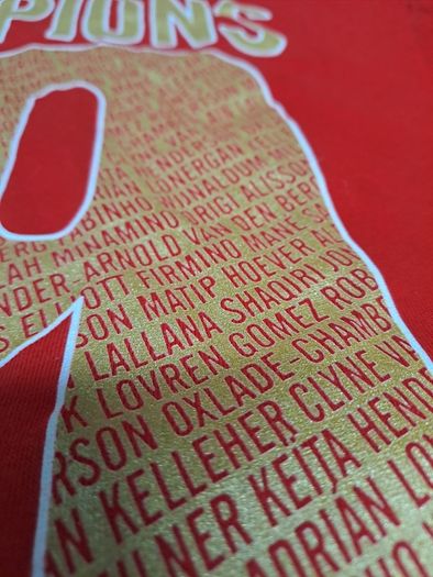 Liverpool FC Tee shirt size M
