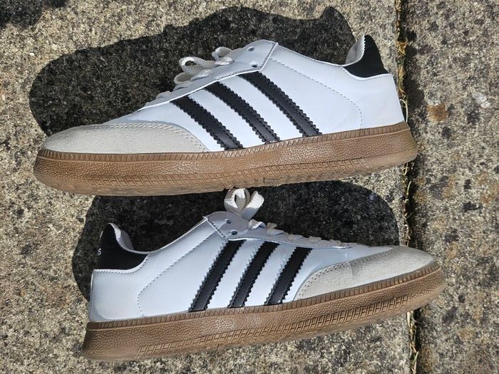 Adidas Samba size 6