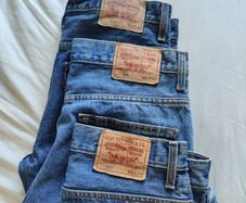 3 pairs of levi 507 jeans