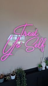 Large 'Treat Yo' Self' Neon Sign
