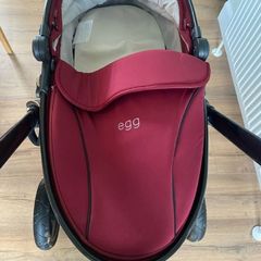 Egg stroller / bassinet