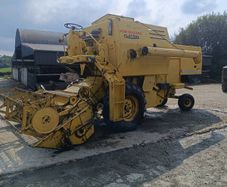 Newholland clayson combine 133