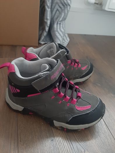 Snow boots size 12 UK