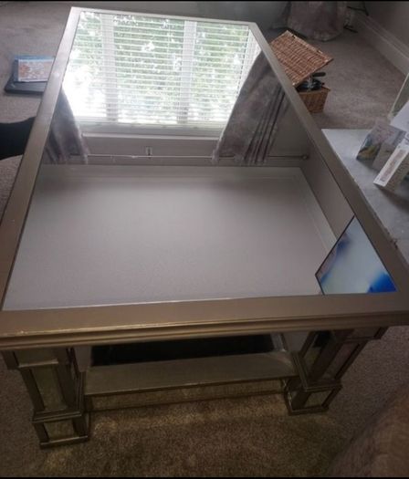 Mirrored coffee Table