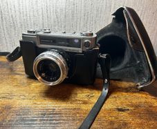 Yashica minister D