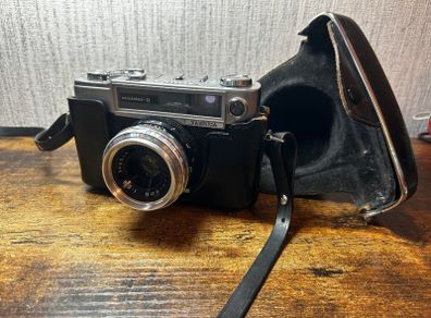 Yashica minister D