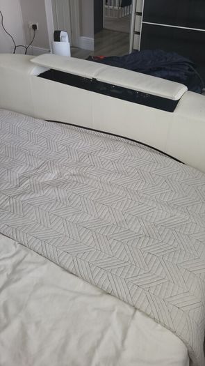 king size TV Bed