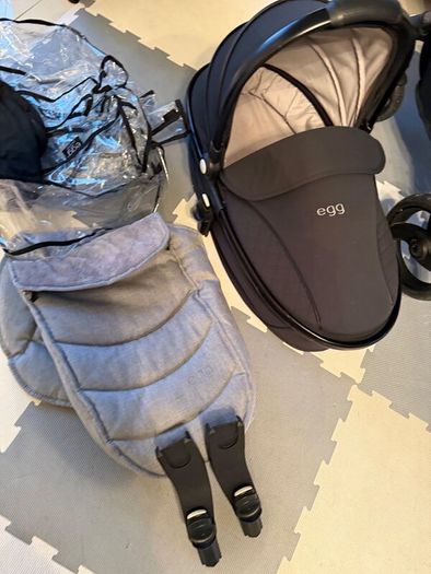 Egg 2 travel system black & cybex newborn car seat