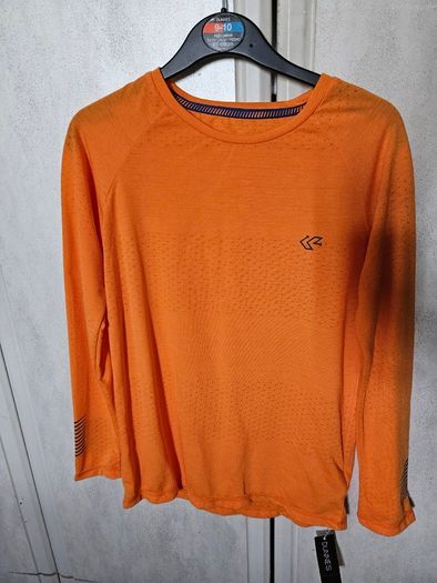 Dunnes Training Top BNWT