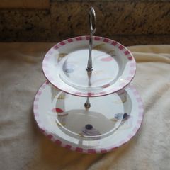 2 tier cake display