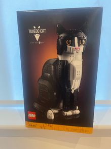 Lego Tuxedo Cat set