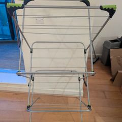 Clothes rack