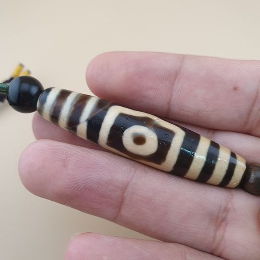 Vintage 3 Eyes Himalayan Tibetan Agate Dzi Bead Amulet