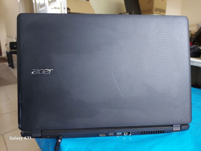 Acer Aspire ES 15, AMD Dual-Core Processor E1-7010, 1.5GHz, 4GB Ram, 1 Terrabyte HDD, Windows 10, Microsoft Edge, Chrome and VLC