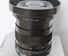 Zeiss Distagon 28mm f2.0 ZF