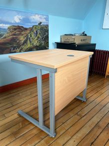 Desk 80 x 60