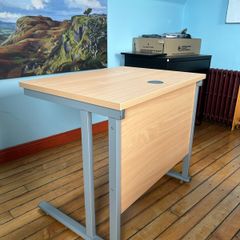 Desk 80 x 60