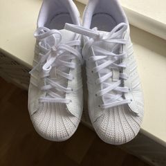 Adidas girl trainer UK 2