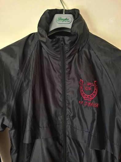 A.P O'brien Racing breeze up yard jacket Size large Pit to pit 23" Hooded in like new condition