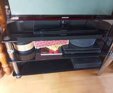 Tv table