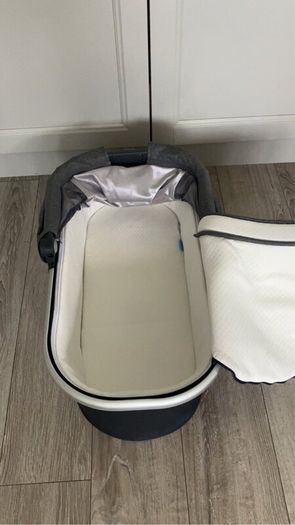 Uppababy Vista V2 Bundle