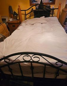Standard size double bed. 4 foot 6 inches wide. Lo