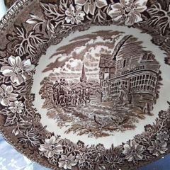 Royal Tudor Ware Coaching Taverns Collectors Bowl