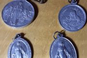 four vintage religious medals (b), tub 3