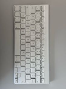 Apple A1255 Bluetooth Wireless Keyboard