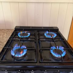 Newworld Gas cooker