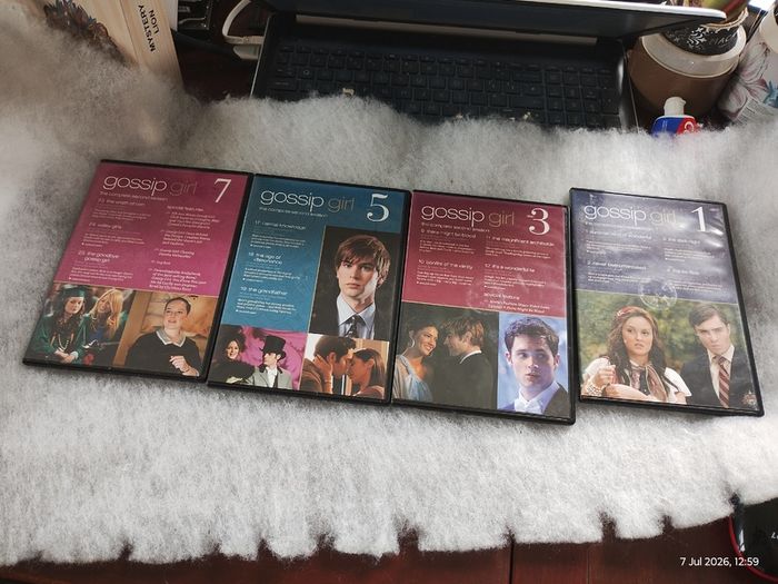 Gossip Girl series 2 DVD collection