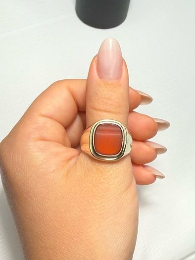Vintage 8K Yellow Gold Signet Gents Ring Bezel set Carnelian