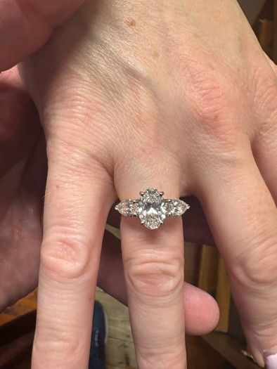 Bespoke Natural and lab grown diamond rings.