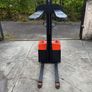 Toyota battery stacker Image 3