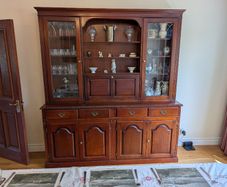 Display cabinet / dresser unit