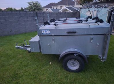 Camping trailer