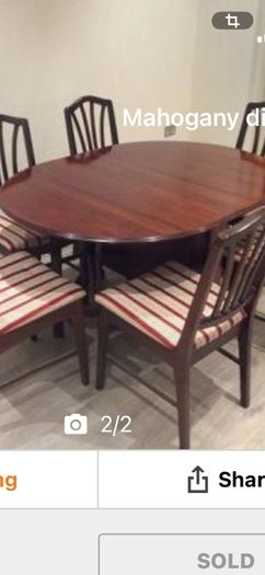 Drop leaf table