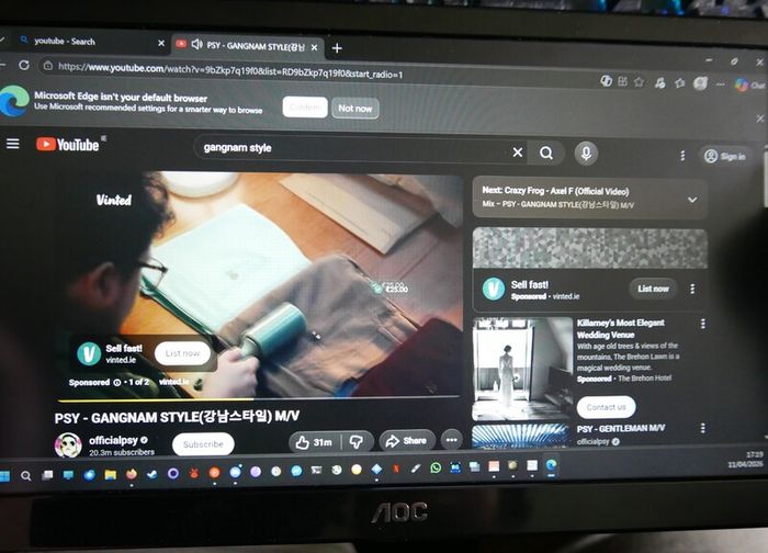 Aoc E1659fwu 16" Led Usb Portable External Laptop Monitor (works Well)