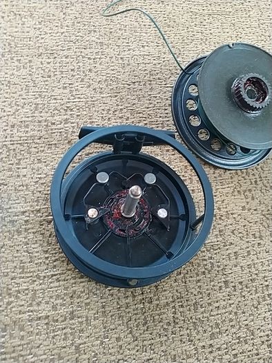 fly reel . 3.5 inch Thames fishing tackle mucilin 100 .