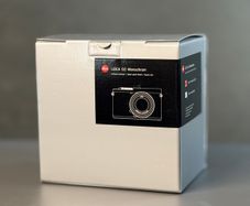 Leica Q2 monochrom 50MP Digital Camera (Near Mint)