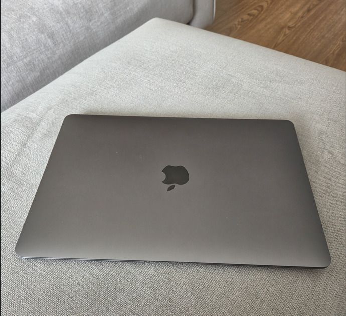 Apple Macbook Air M1 16gb Ram + extras