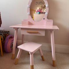 Dimples Wooden Light-Up Vanity Table and Stool