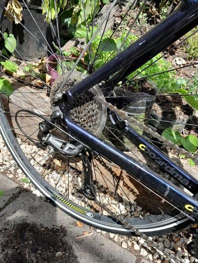 Boredman road bike