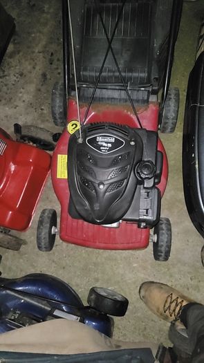 Broken lawnmowers and other tools wanted for parts. Lawnmower servicing also available!