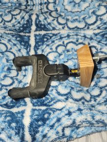 Hercules Guitar Hanger