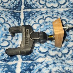 Hercules Guitar Hanger