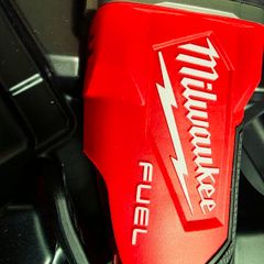 Milwaukee M18   Die grinder                                                                                                      Milwaukee m18 fuel grinder
