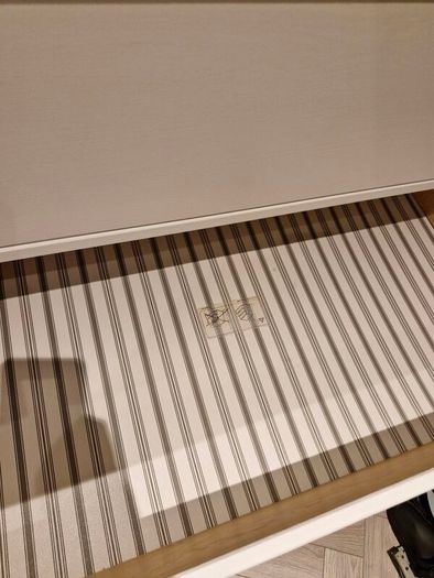 chest of drawers